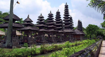 Taman Ayun Tanah Lot